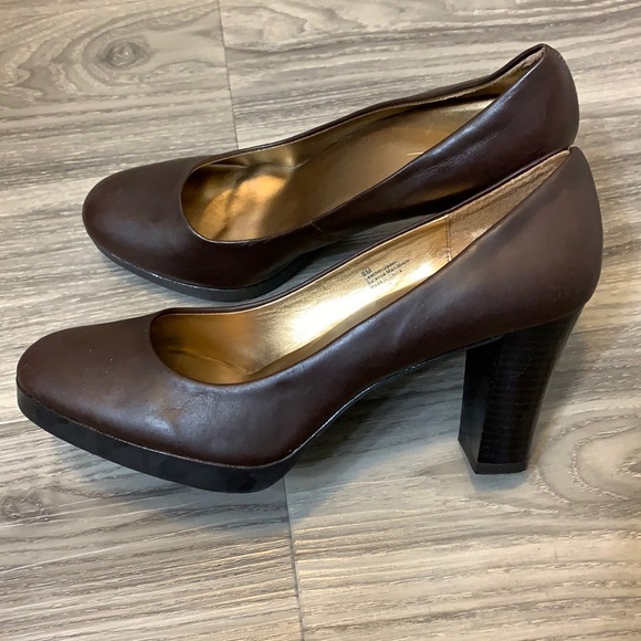 Brown high heels - Picture 4 of 6